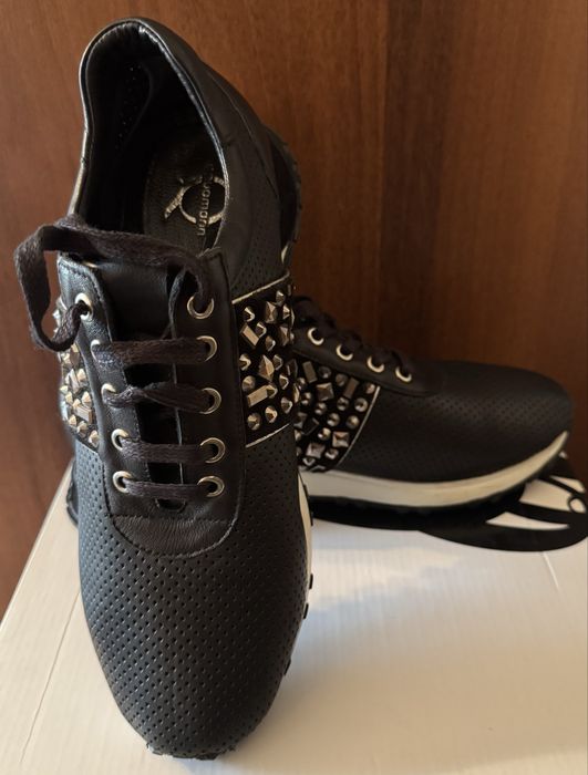 Продам кроссовки за 5.500тг.