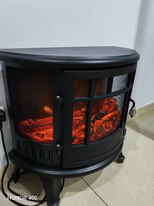 Șemineu electric decorativ cu funcție de incalzire