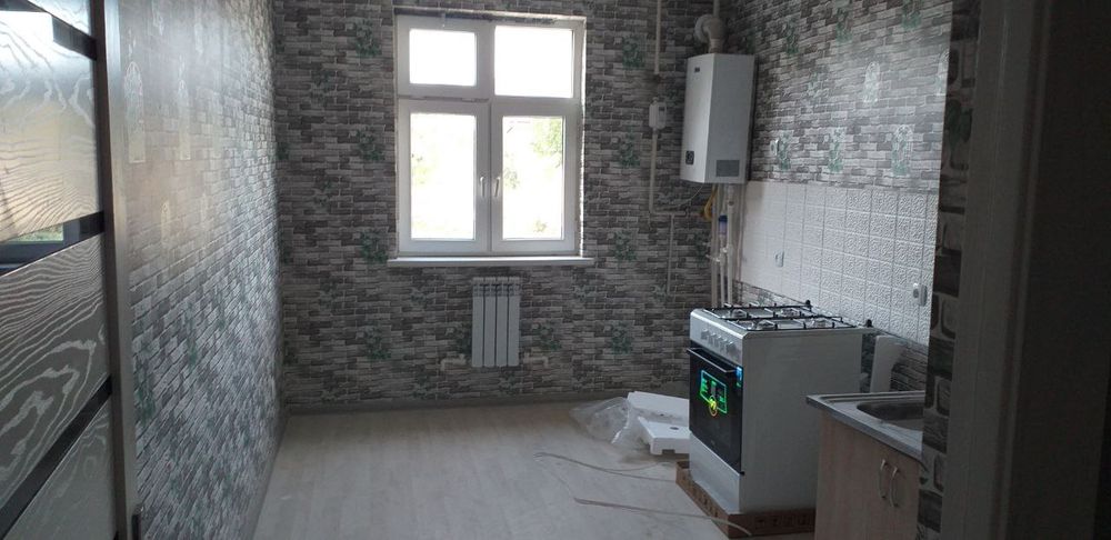 Янгийу́л шахар Эски к,овинчида 1 этажда 3 хонали квартира сотилади