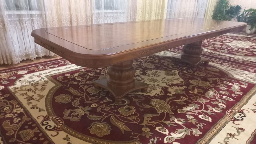 Стол , деревяный