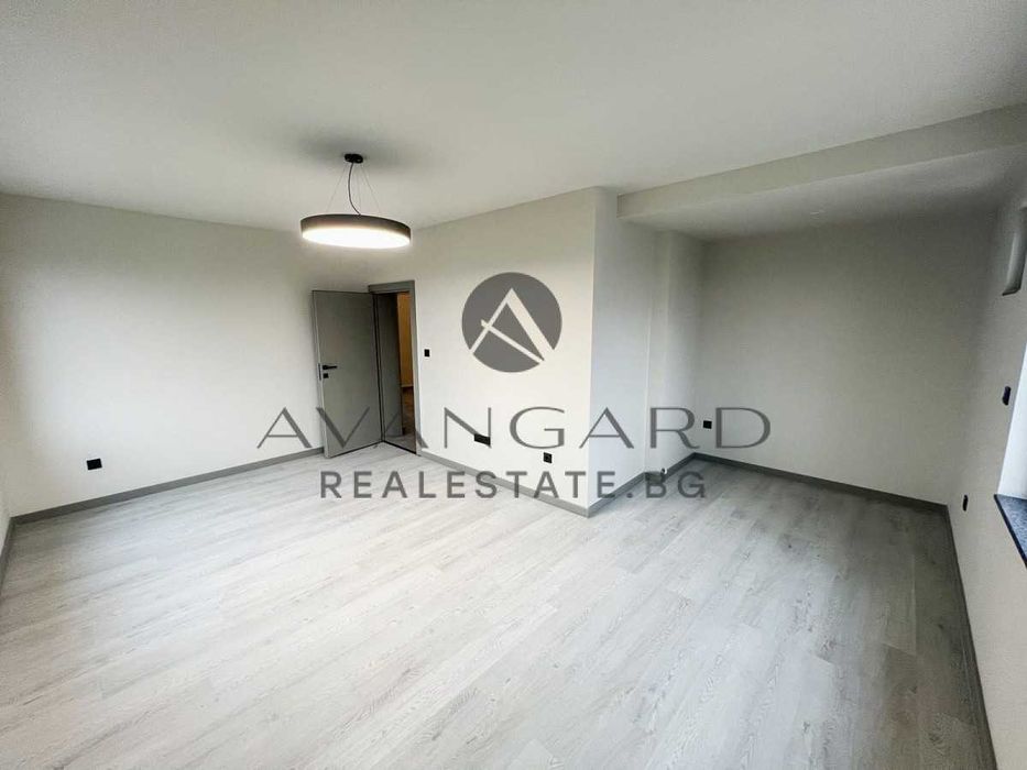 Продава се Четиристаен апартамент в Пловдив, Кършияка - 123 кв.м за 1248 €/кв.м - Снимка #3