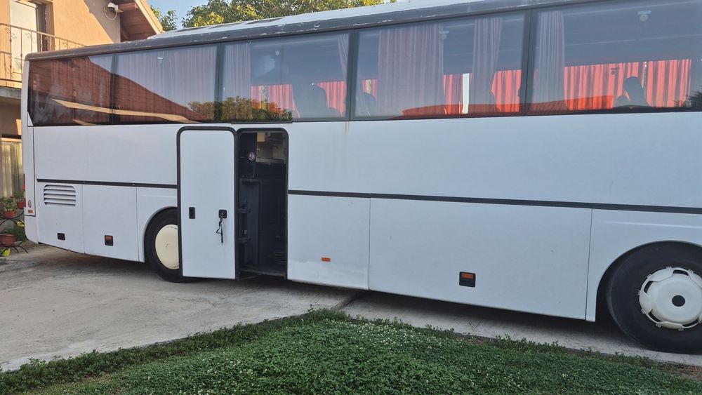 Inchririere Autocar 52 de locuri