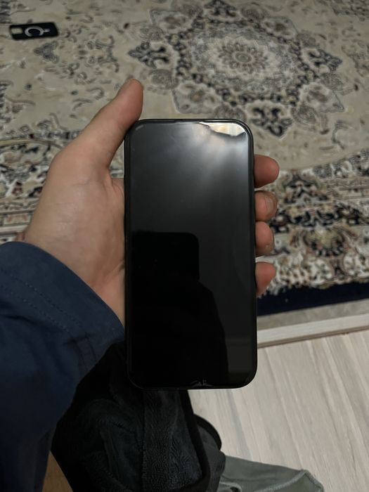 Продаю Айфон 15 в черном цвете 256гб