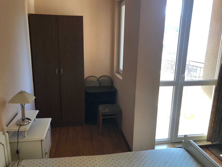 Обзаведен двустаен апартамент до Лятно кино Тракия