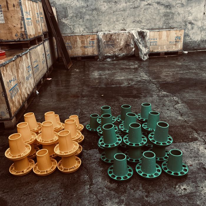 Кормушки для цыплят 2 литровые