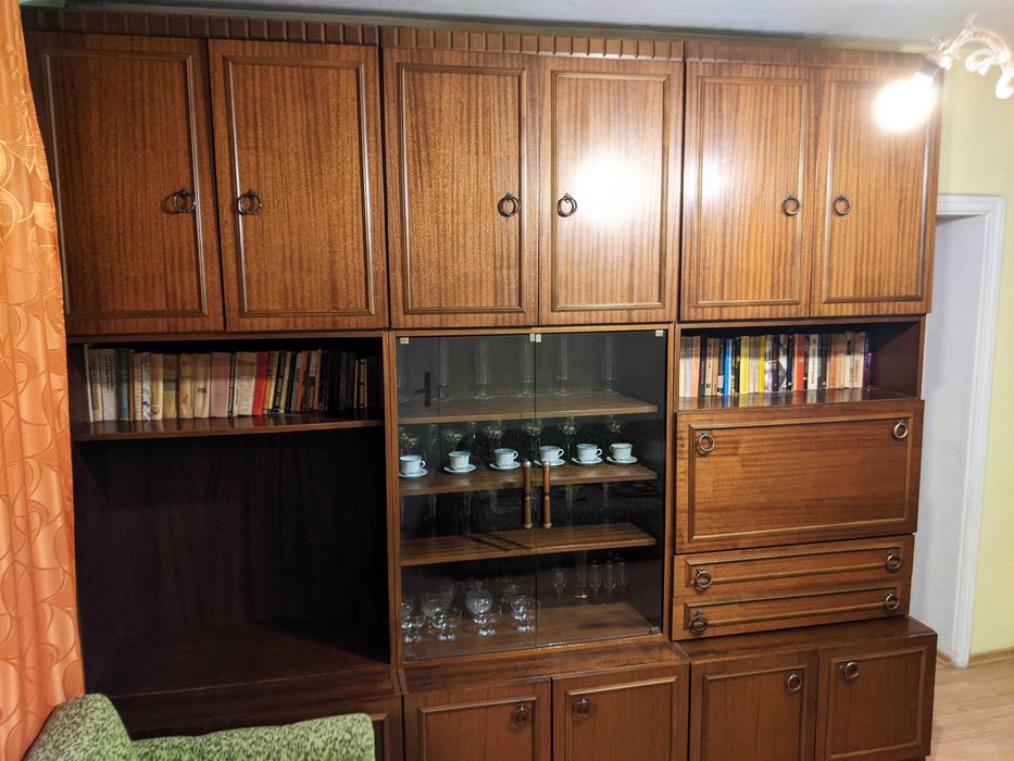 Шкаф секция за дневна хол етажерка отлична