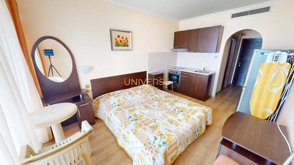 Продава се Едностаен апартамент в к.к. Елените - 35 кв.м за 1972 €/кв.м - Снимка #1