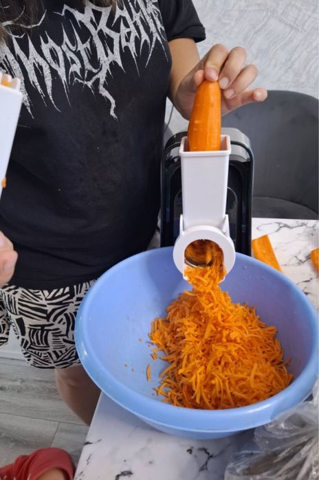 Мясорубка Dumix DM-2001 серебристый