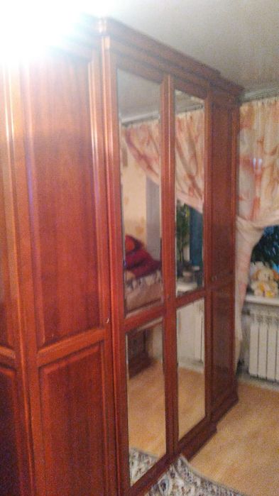 Продам спальный гарнитур