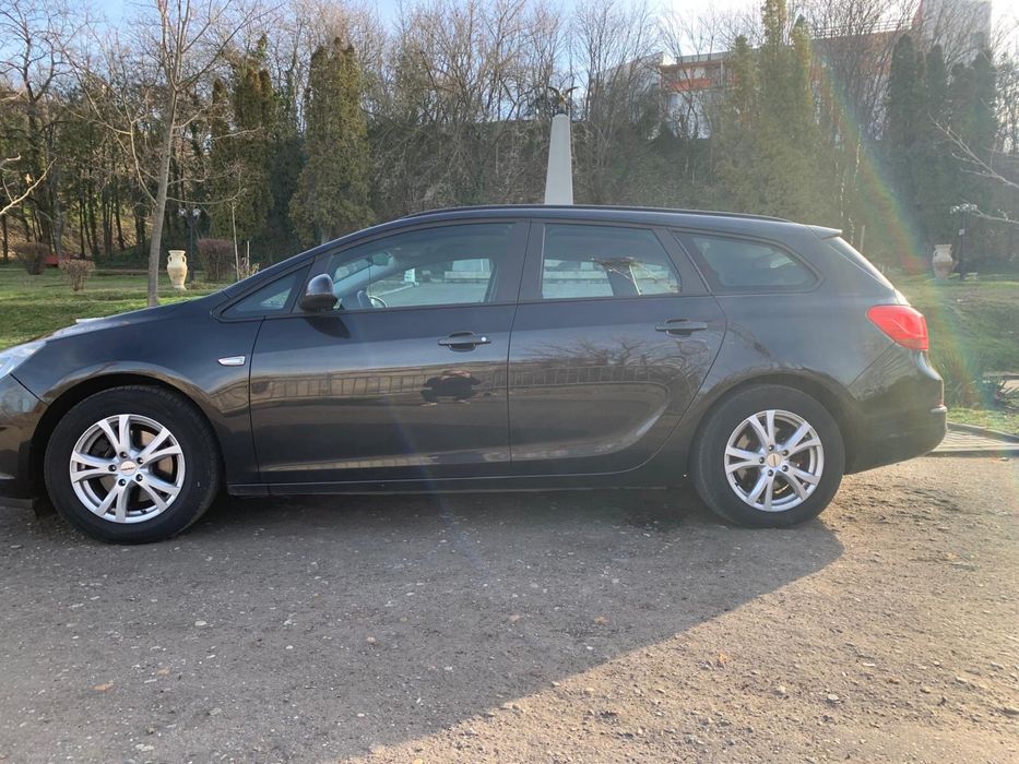 Opel Astra J 1,7 diesel 2013