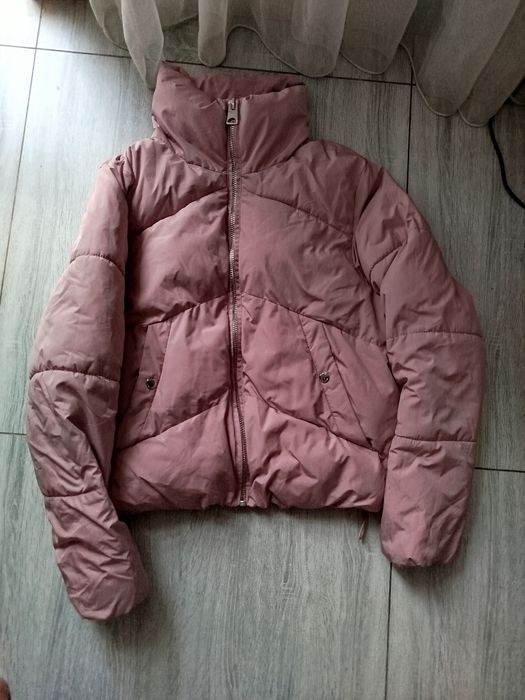 Отдам даром вещи на девочку 14-15 лет