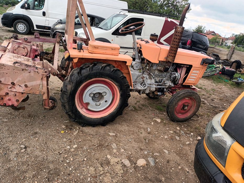 Vând tractor cu freză în stare de funcționare