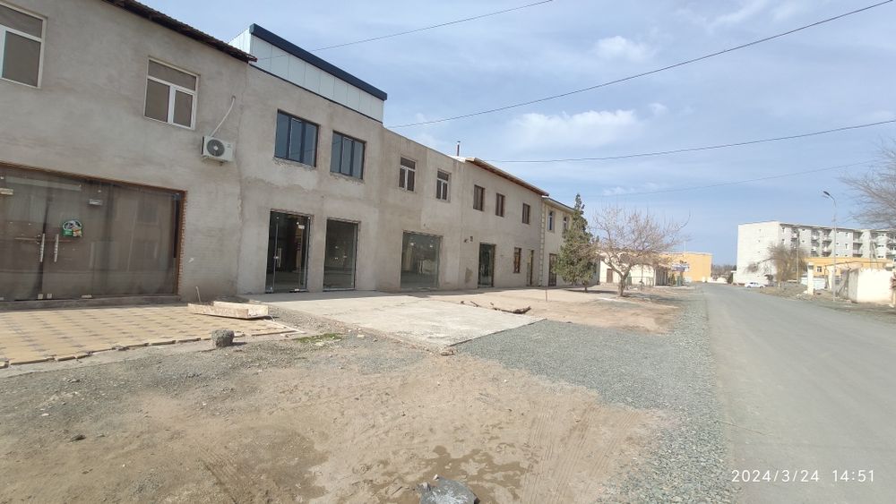 Хива шахар марказида 2 кават бино сотилади