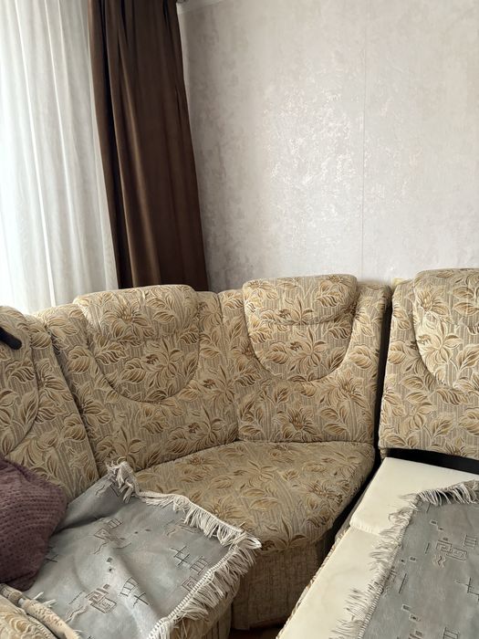 Продается мягкий уголок: диван, кресла, угол