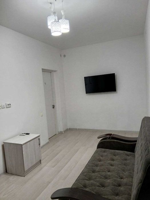 I am renting out a two-room apartment to a foreign family. Аренда.