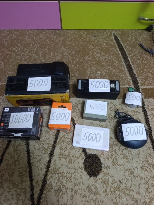 Продам блютуз колонки разные