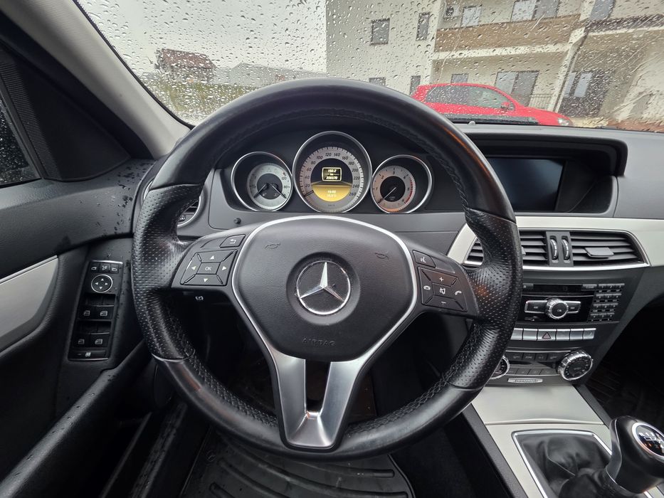 Mercedes-Benz C 200