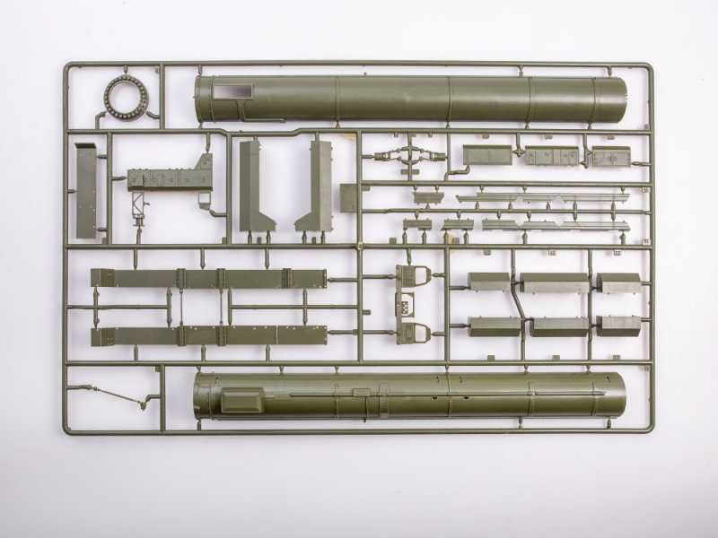 Сборная модель- ракетный комплекс стратегического назначения "Тополь"