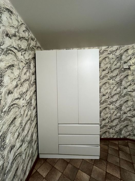 Продам хороший шкаф