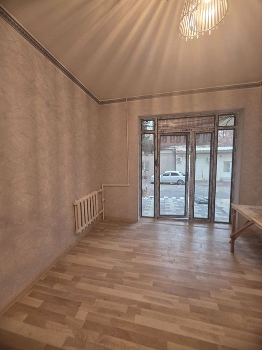 Чилонзор19 нежилой килинган 38м2 2хона 1этаж срочна сотилади