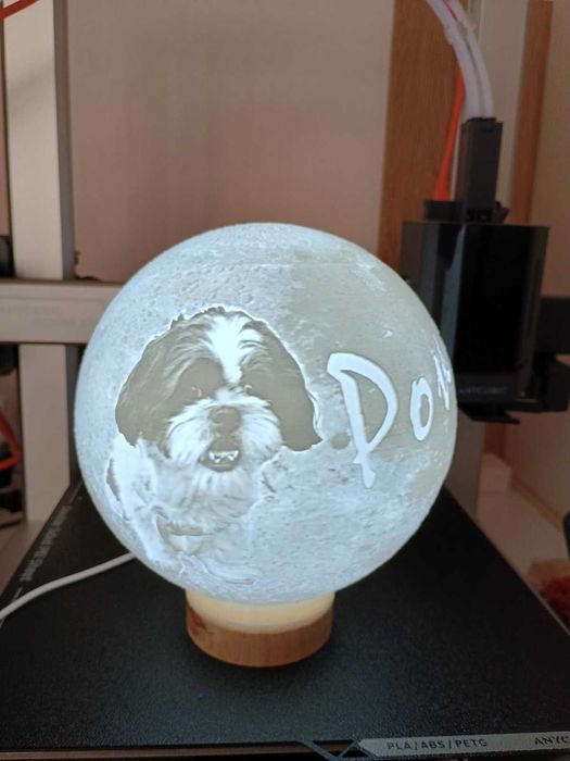 3D Нощна Лампа „Луна“ със Ваша Снимка – Персонализиран Подарък