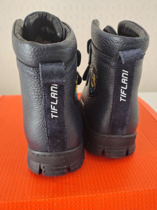 Продам детские зимние сапоги