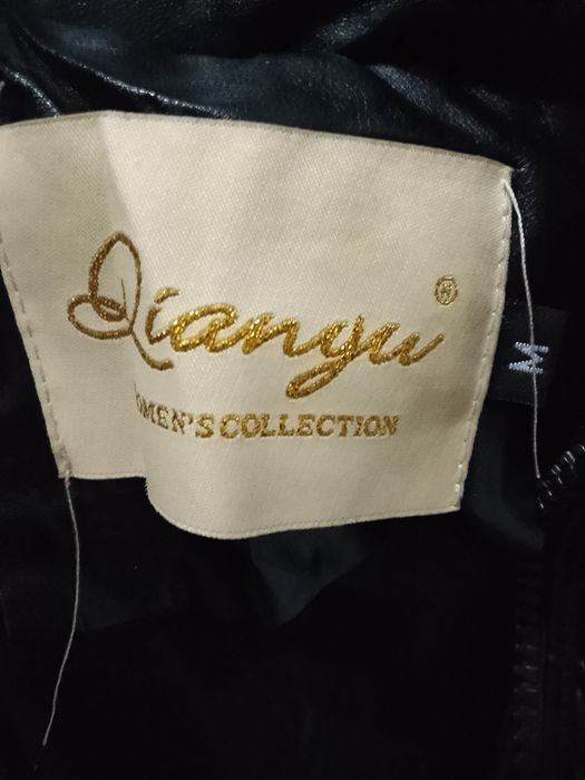 Продам плащ в хорошо состояние.