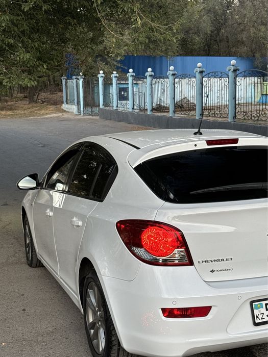 Продам Машину Chevrolet Cruze