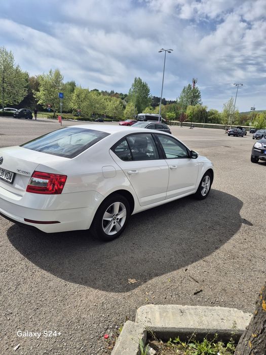 SKODA Octavia 2019 — imagine 3