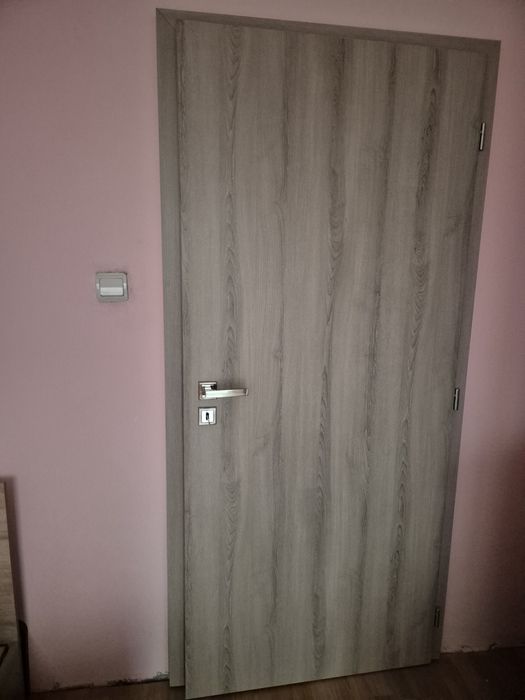 Интериорна врата Граде