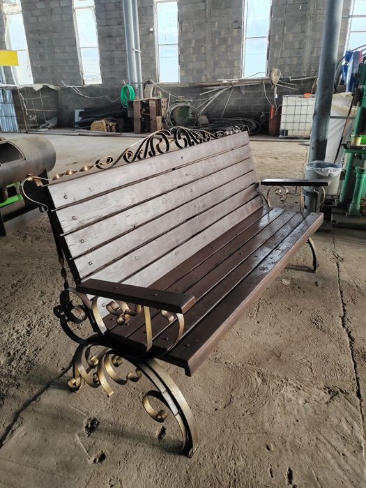 Стол со скамейкой