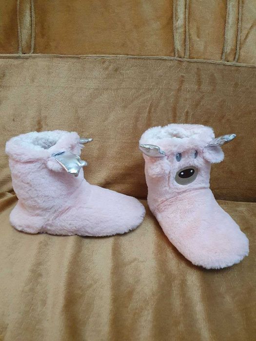 Мягкие тапочки для дома отличный подарок