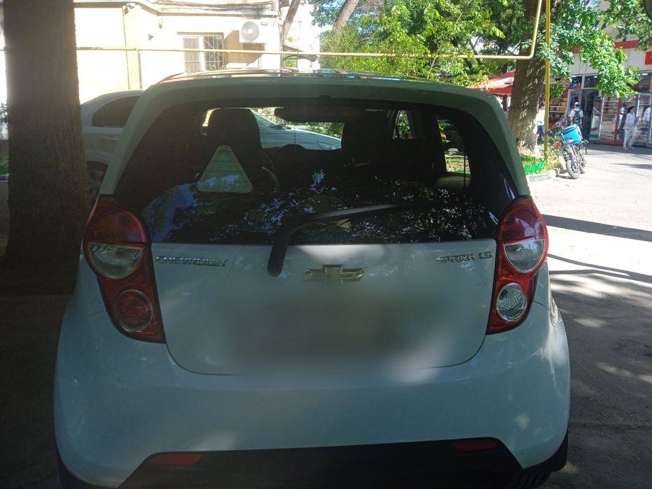 Spark avtomobil sotaman