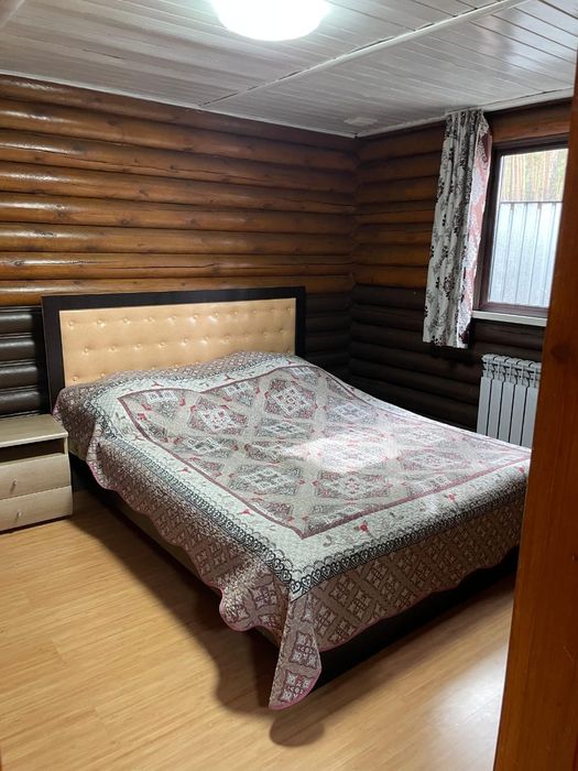 Домик сруб в лесу в Боровом