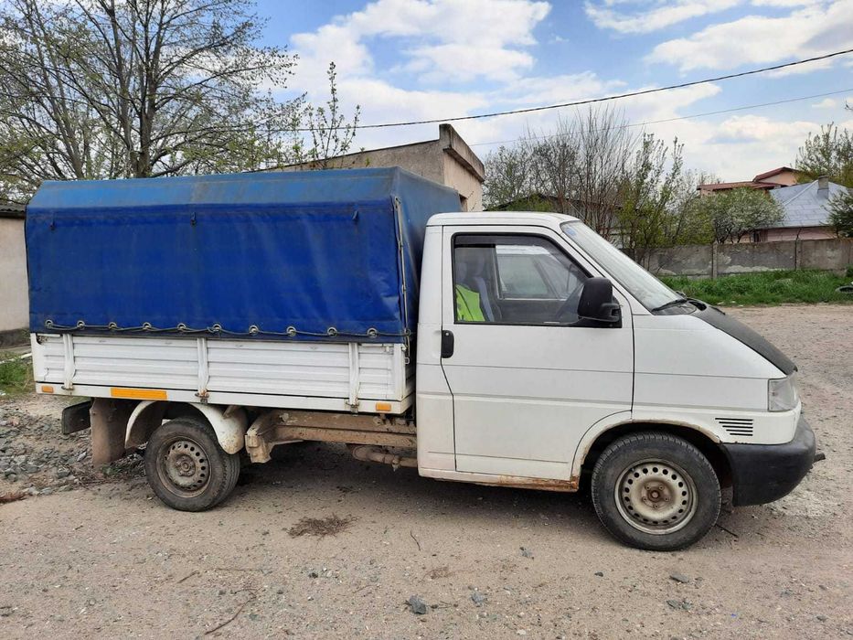 Autoutilitara T4