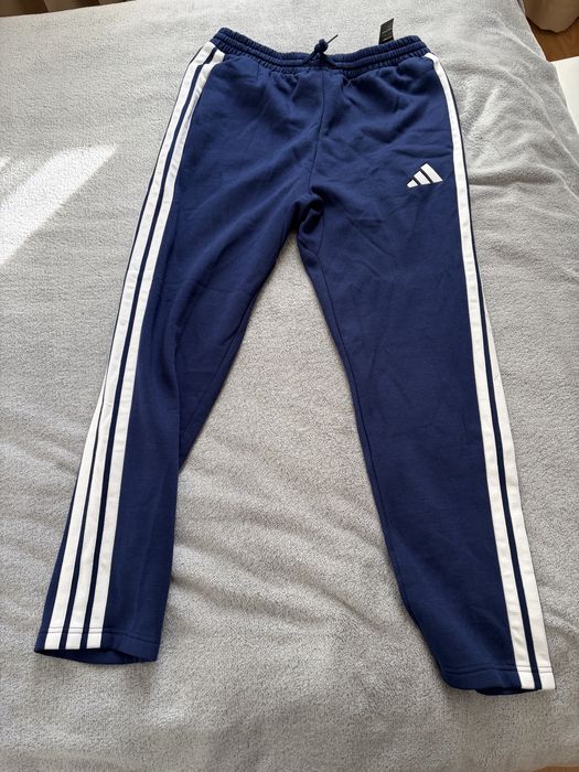 Долнище Adidas essentials 3 stripes тъмносин regular fit