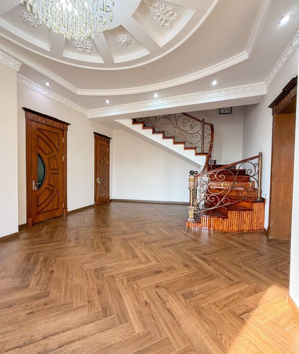 Продам 4.1сот 6ком ул.Циолковского Никитина / бассейн / 2 этажа