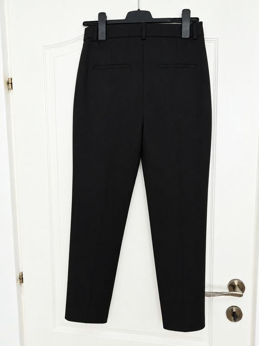 Pantaloni H&M impecabil