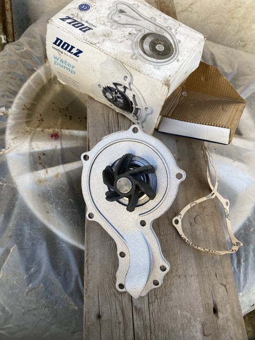 Продам помпу на пассат б3/4