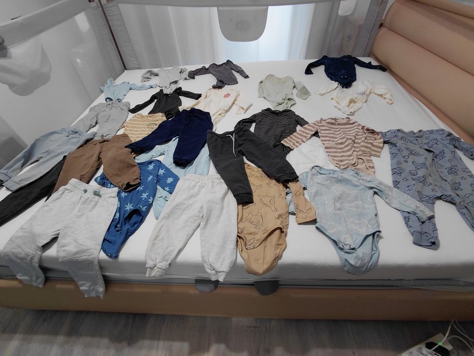 Vand lot haine baieti marimi 86, 92, 98