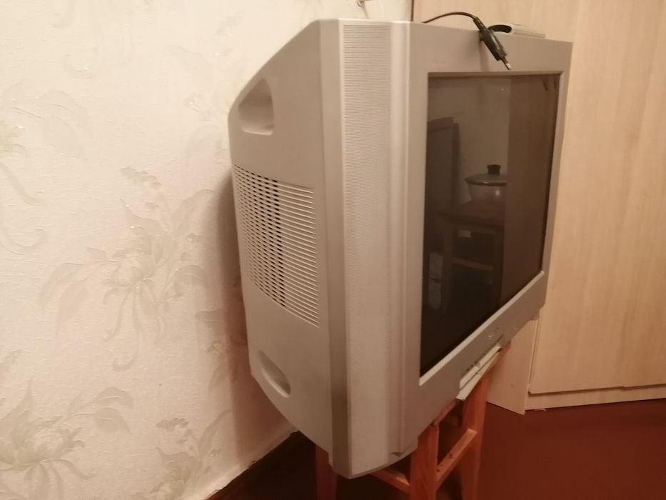 Продам телевизор