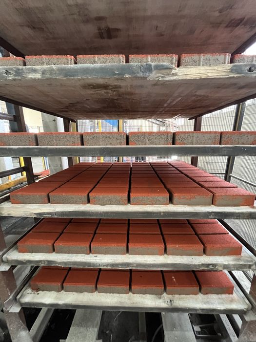 Вибро пресс брусчатка. Тротуарная  плитка. Укладка