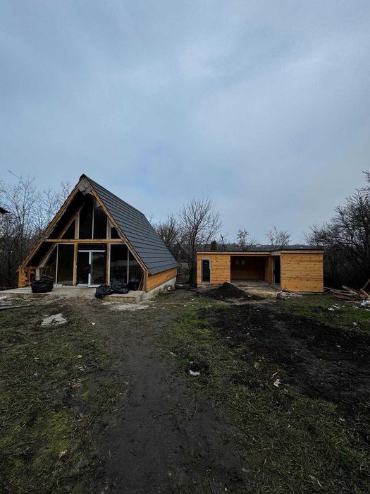 Construim case pe structură de lemn – A-Frame, cabane, case de vacanță