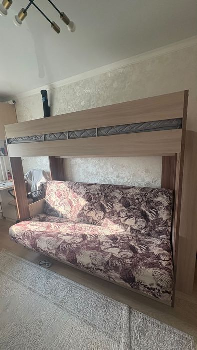 Продам двухэтажный диван-кровать