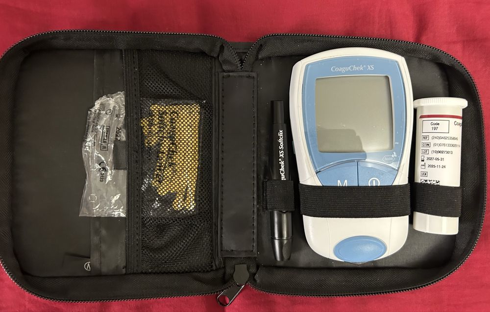 Aparat masurare INR, Roche CoaguChek XS