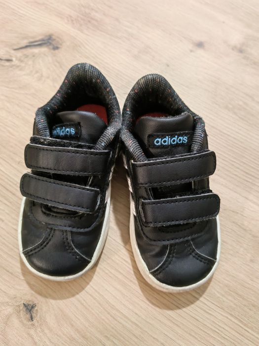Детски обувки Адидас