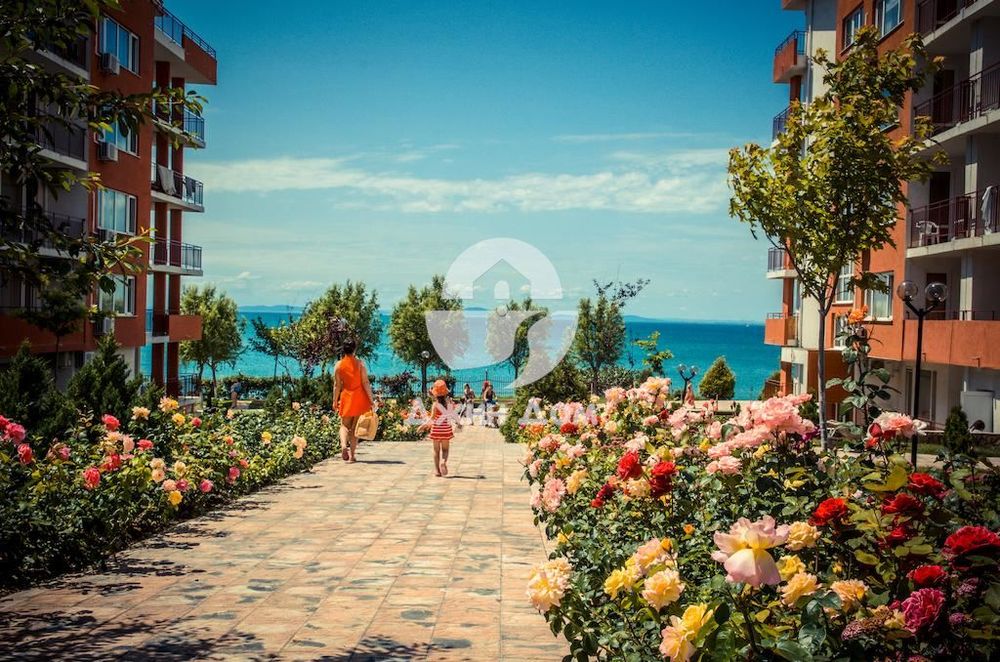 Продава се Тристаен апартамент в к.к. Елените - 135 кв.м за 1445 €/кв.м - Снимка #11