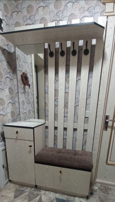 Тесир янги эшик ва прихожу сотилади