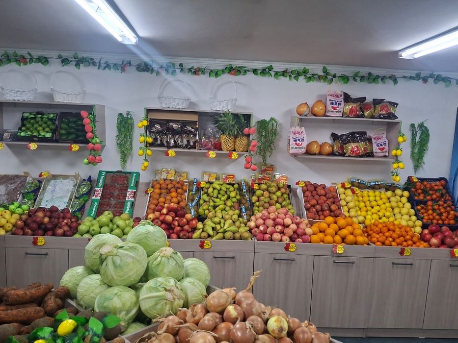 Витрины род фрукты