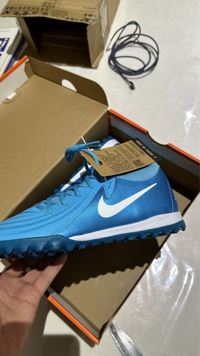 Сороконожки Nike Phantom Luna 2